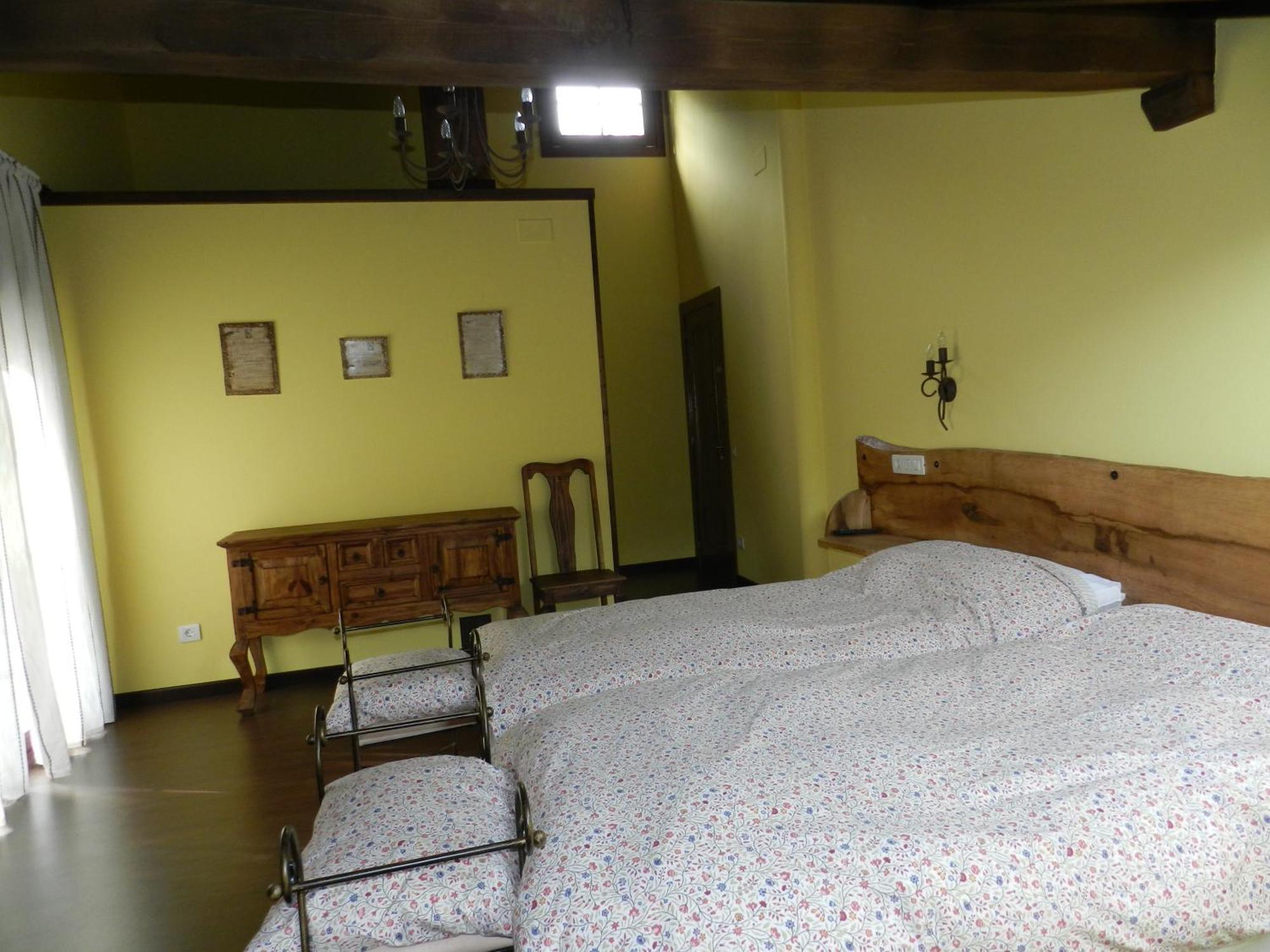 Casa Corral - Casas De Aldea Pensionat Monón Exteriör bild